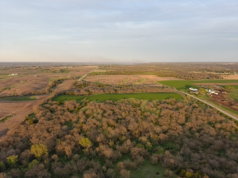 Warren
 County, IA 70+/- primary image